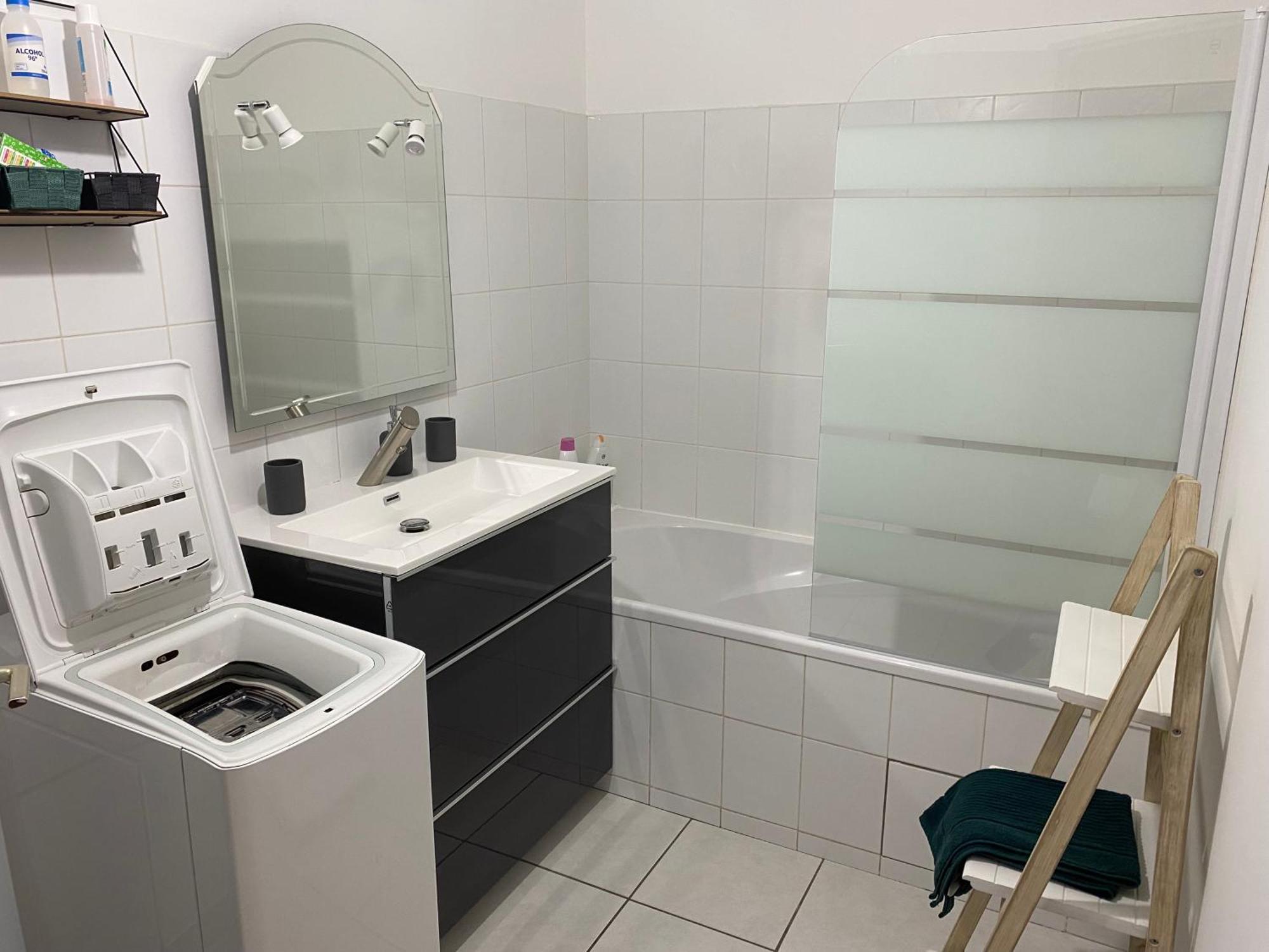 Parking Prive Gratuit, Balcon, 2 Chambres Clermont-Ferrand Esterno foto