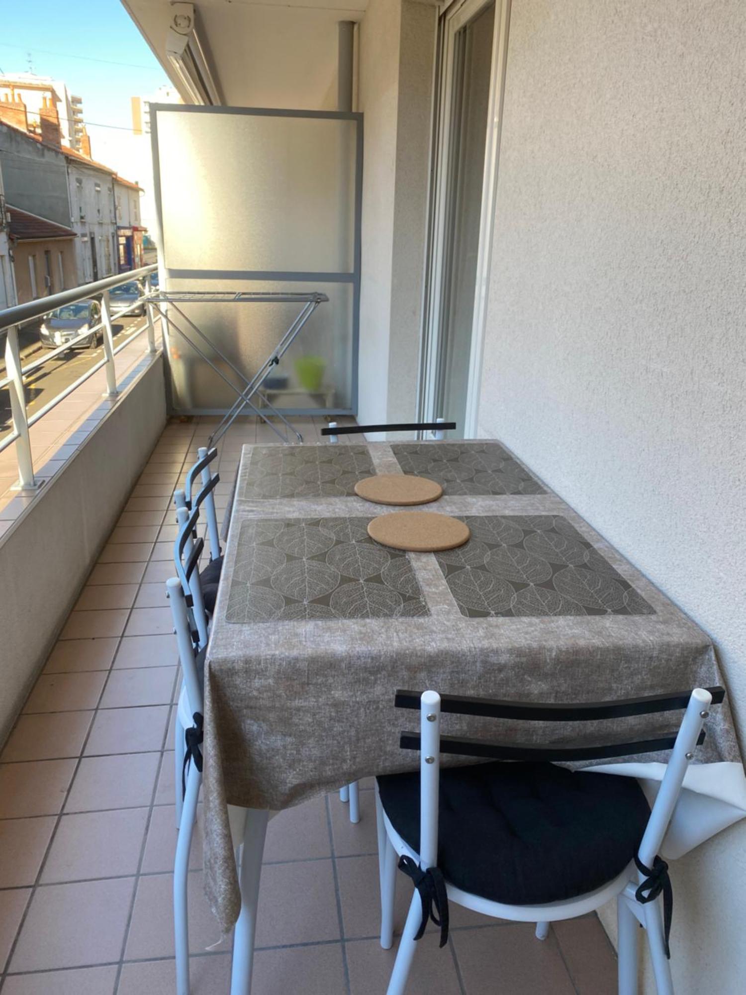 Parking Prive Gratuit, Balcon, 2 Chambres Clermont-Ferrand Esterno foto